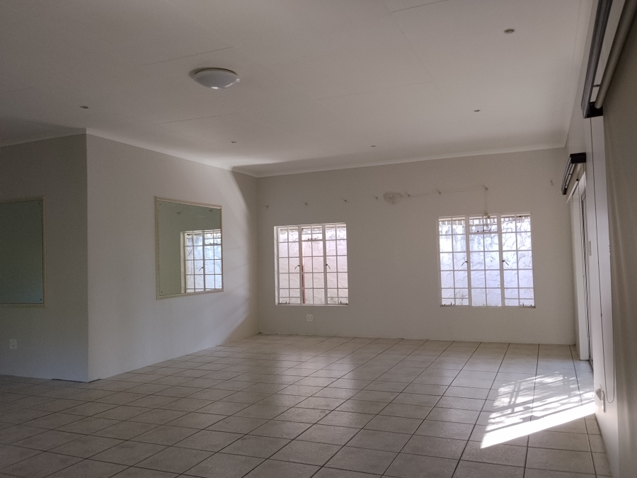To Let 3 Bedroom Property for Rent in Geelhoutpark North West